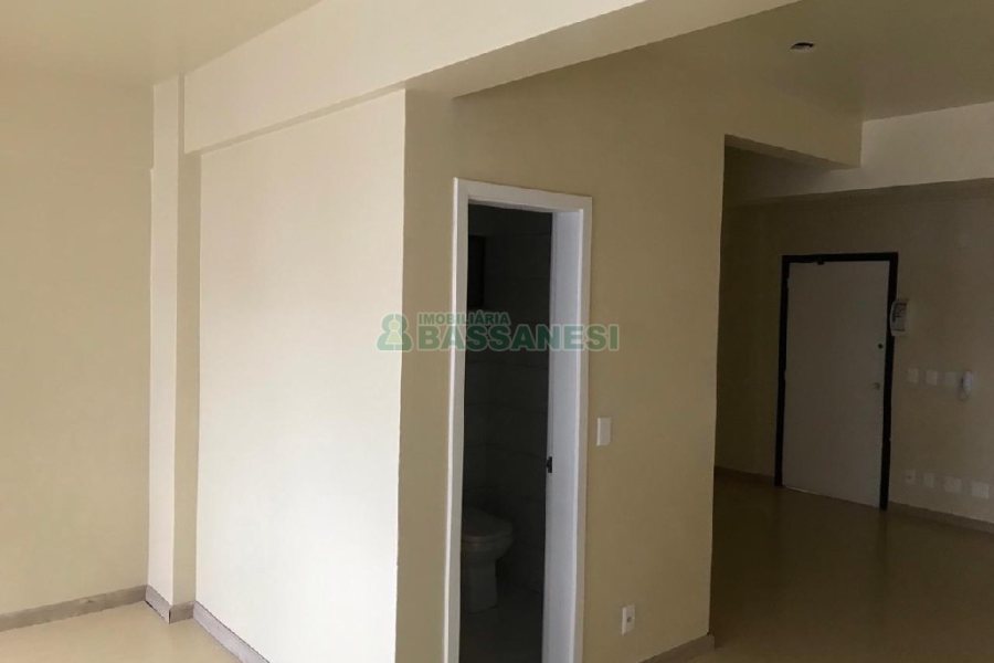 Sala com 49m², 1 vaga, no bairro Centro em Caxias do Sul para Comprar