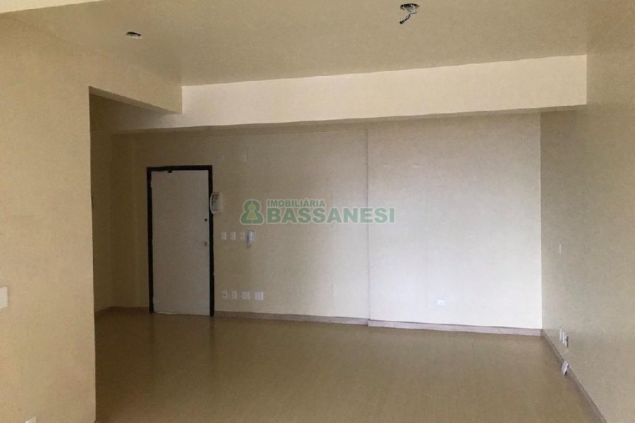 Sala com 49m², 1 vaga, no bairro Centro em Caxias do Sul para Comprar