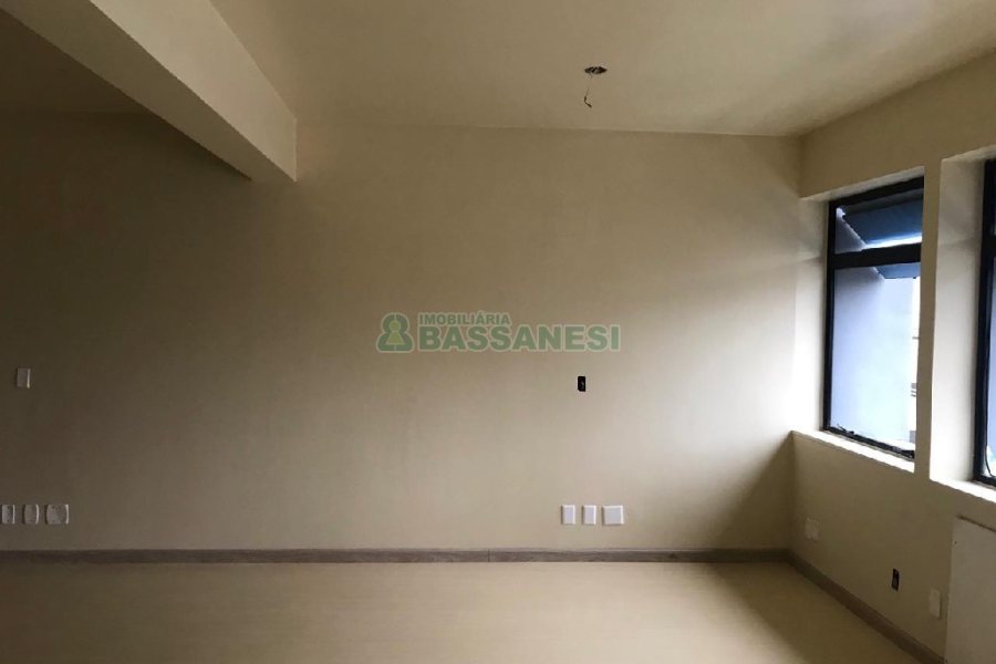 Sala com 49m², 1 vaga, no bairro Centro em Caxias do Sul para Comprar