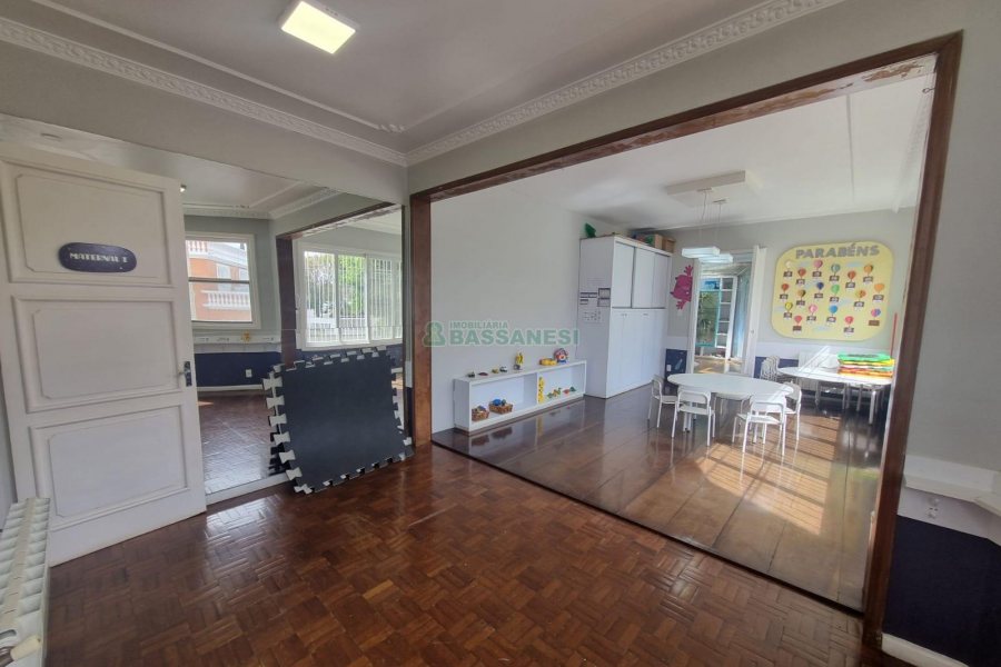 Casa Comercial com 530m², no bairro Petrópolis em Caxias do Sul para Alugar