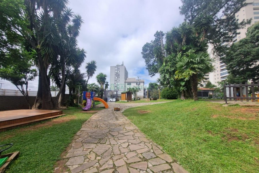 Casa Comercial com 530m², no bairro Petrópolis em Caxias do Sul para Alugar