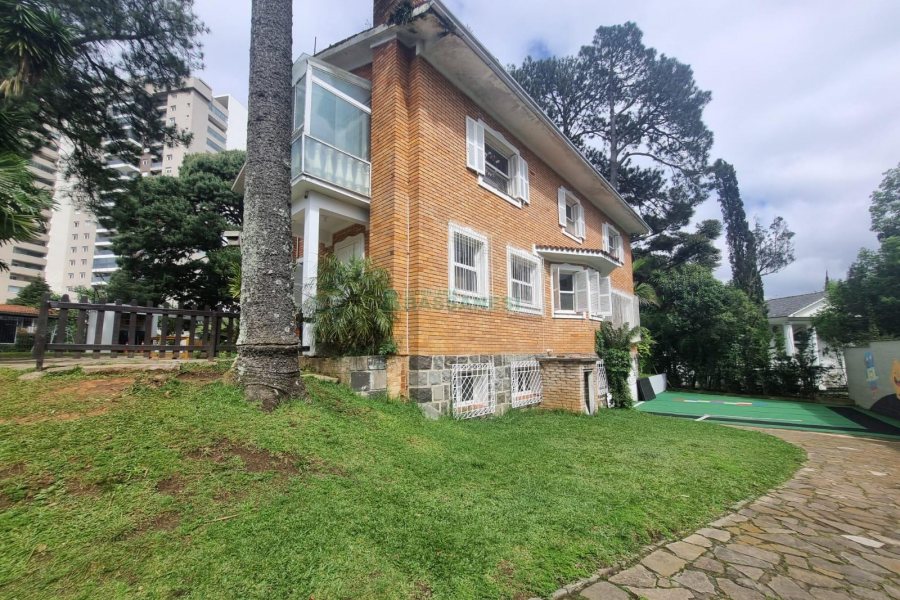 Casa Comercial com 530m², no bairro Petrópolis em Caxias do Sul para Alugar