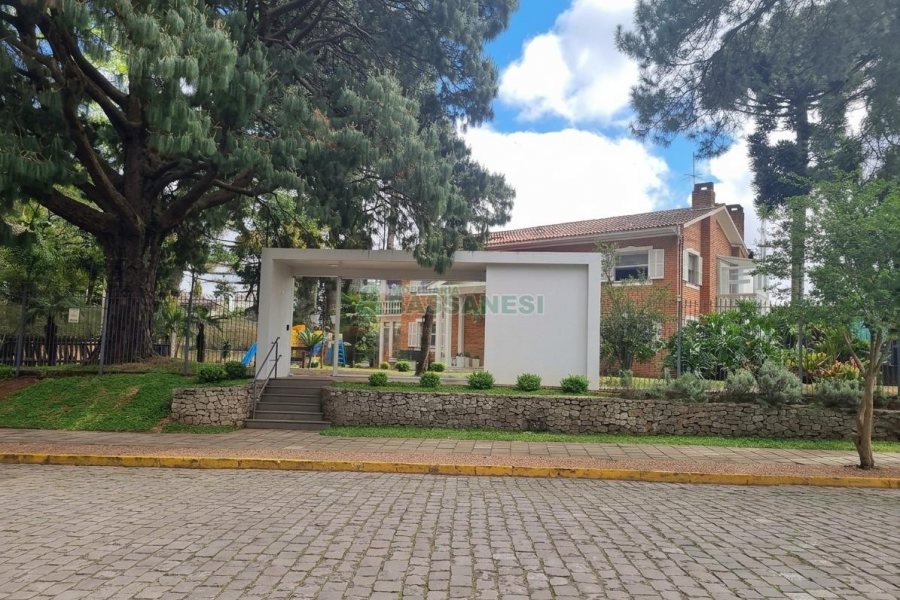 Casa Comercial com 530m², no bairro Petrópolis em Caxias do Sul para Alugar