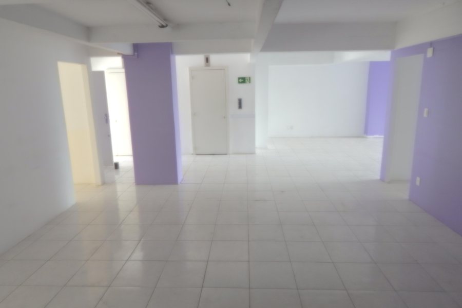 Sala com 293m², no bairro Centro em Caxias do Sul para Alugar ou Comprar