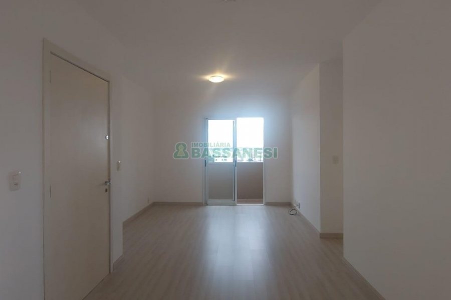 Apartamento com 58m², 1 dormitório, 1 vaga, no bairro Sagrada Família em Caxias do Sul para Alugar
