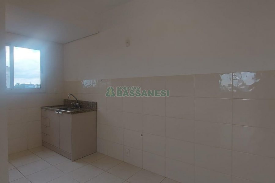 Apartamento com 58m², 1 dormitório, 1 vaga, no bairro Sagrada Família em Caxias do Sul para Alugar