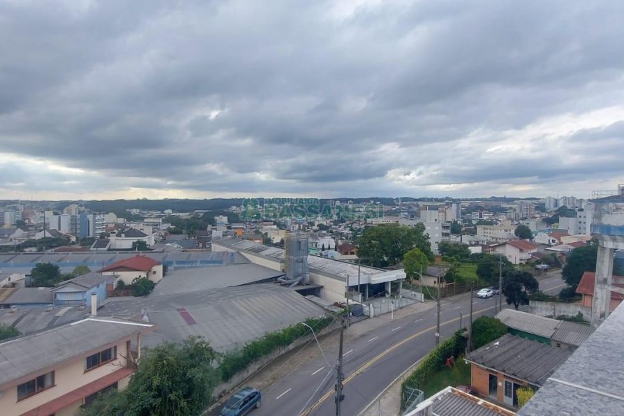 Apartamento com 58m², 1 dormitório, 1 vaga, no bairro Sagrada Família em Caxias do Sul para Alugar