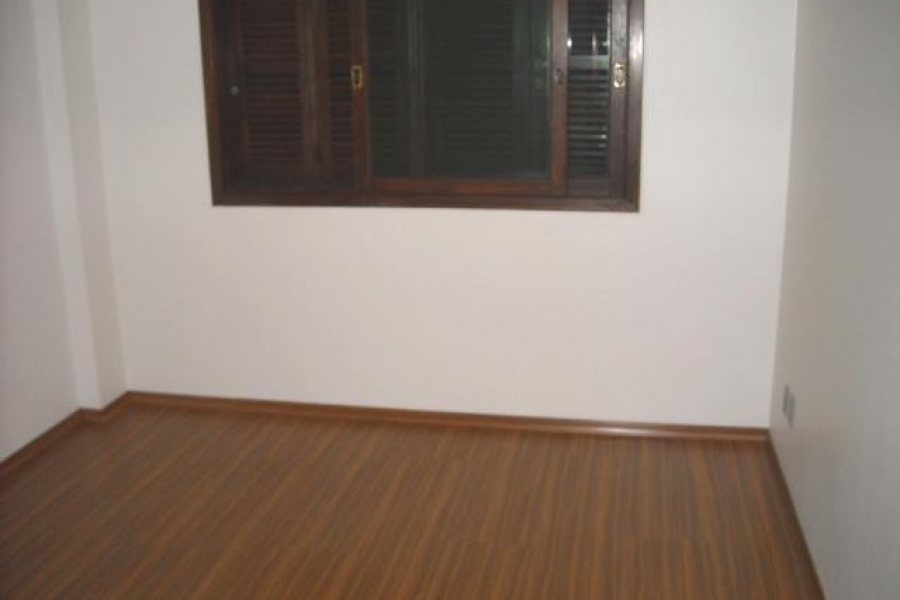 Apartamento com 170m², 3 dormitórios, 1 vaga, no bairro Lourdes em Caxias do Sul para Alugar