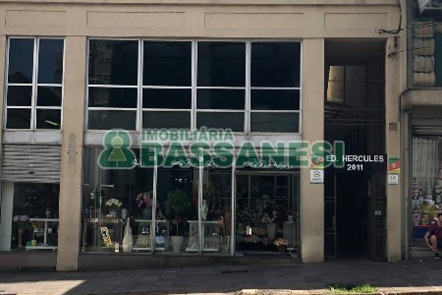 Sala com 45m², no bairro Centro em Caxias do Sul para Alugar