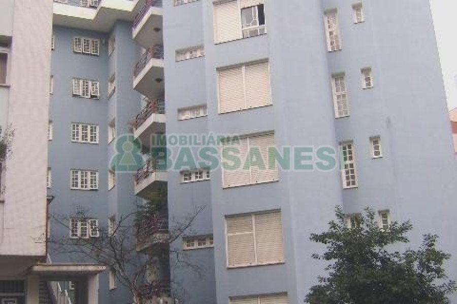 Apto Mobiliado com 148m², 2 dormitórios, 2 vagas, no bairro Centro em Caxias do Sul para Comprar