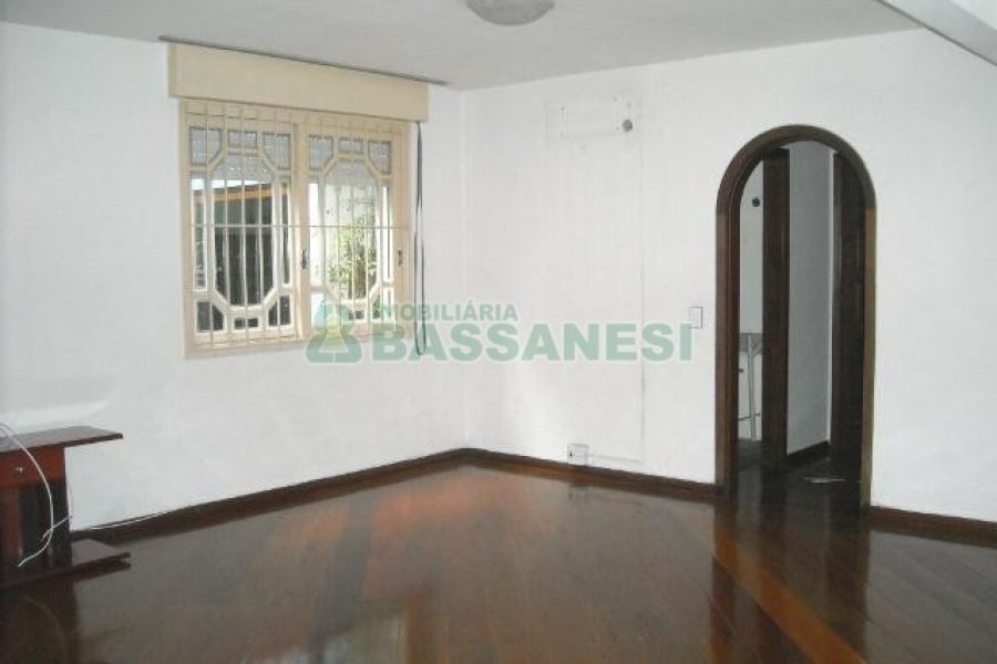 Apto Mobiliado com 148m², 2 dormitórios, 2 vagas, no bairro Centro em Caxias do Sul para Comprar