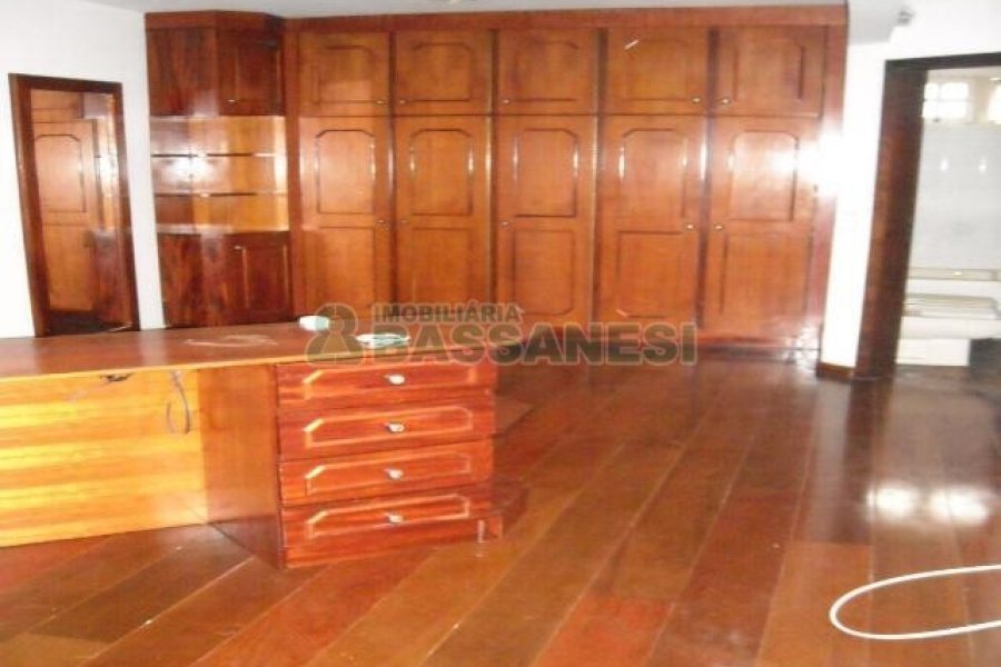 Apto Mobiliado com 148m², 2 dormitórios, 2 vagas, no bairro Centro em Caxias do Sul para Comprar