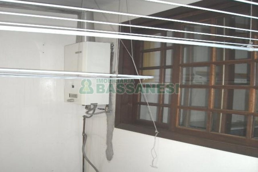 Apto Mobiliado com 148m², 2 dormitórios, 2 vagas, no bairro Centro em Caxias do Sul para Comprar