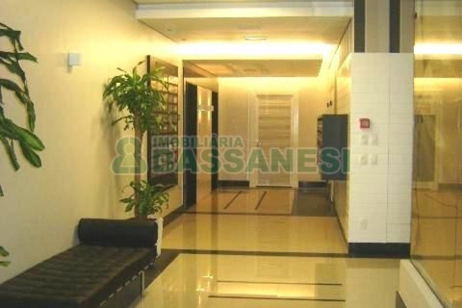 Sala com 39m², 1 vaga, no bairro Centro em Caxias do Sul para Comprar