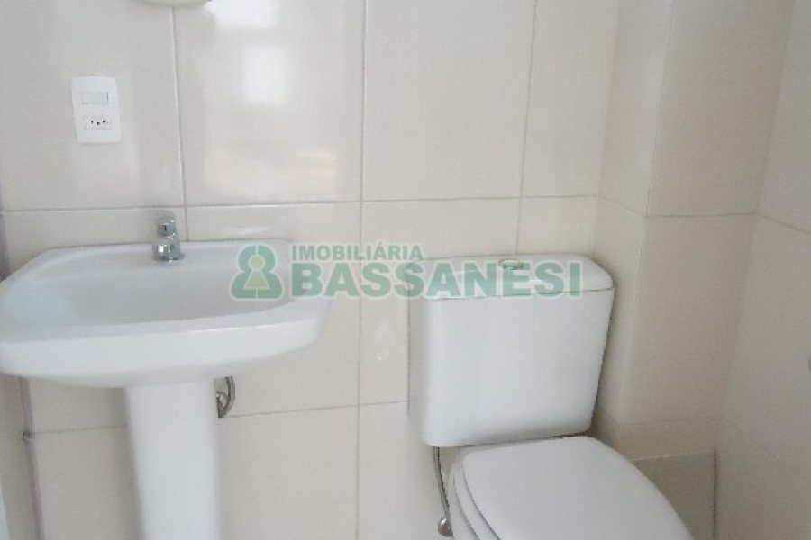 Sala com 39m², 1 vaga, no bairro Centro em Caxias do Sul para Comprar