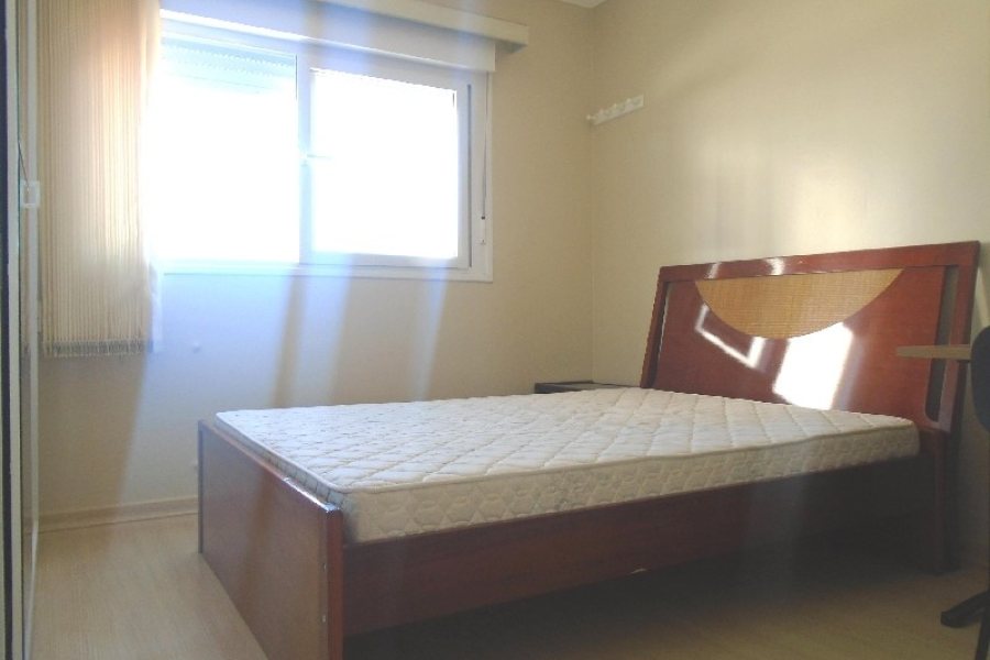 Apto Mobiliado com 52m², 1 dormitório, 1 vaga, no bairro Lourdes em Caxias do Sul para Comprar