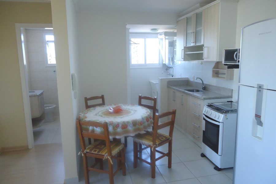 Apto Mobiliado com 52m², 1 dormitório, 1 vaga, no bairro Lourdes em Caxias do Sul para Comprar