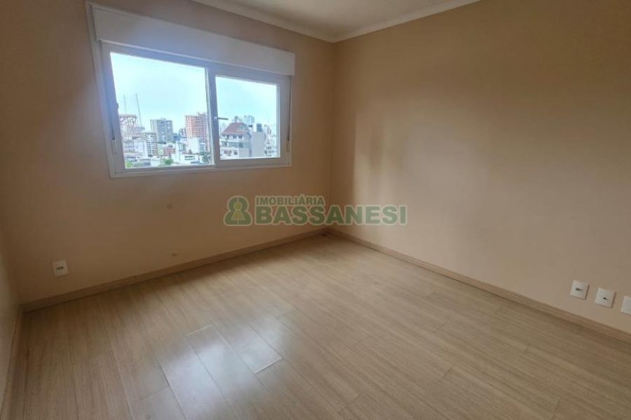 Apto Mobiliado com 52m², 1 dormitório, 1 vaga, no bairro Lourdes em Caxias do Sul para Comprar