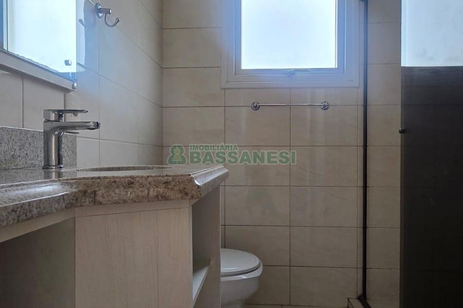 Apto Mobiliado com 52m², 1 dormitório, 1 vaga, no bairro Lourdes em Caxias do Sul para Comprar