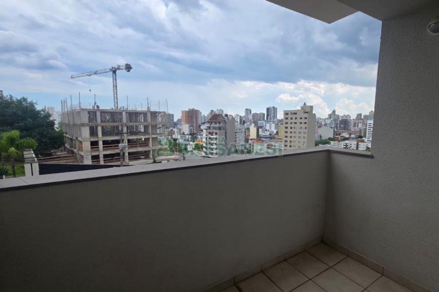 Apto Mobiliado com 52m², 1 dormitório, 1 vaga, no bairro Lourdes em Caxias do Sul para Comprar