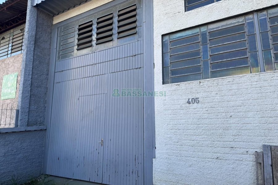 Pavilhão com 400m², no bairro Cristo Redentor em Caxias do Sul para Alugar
