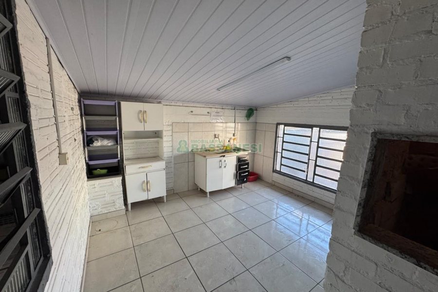 Pavilhão com 400m², no bairro Cristo Redentor em Caxias do Sul para Alugar