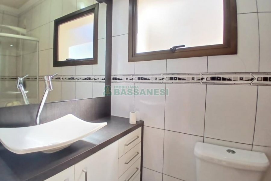 Apto Mobiliado com 63m², 1 dormitório, 1 vaga, no bairro Sagrada Família em Caxias do Sul para Alugar