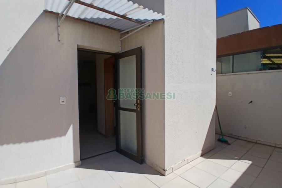 Apto Mobiliado com 63m², 1 dormitório, 1 vaga, no bairro Sagrada Família em Caxias do Sul para Alugar