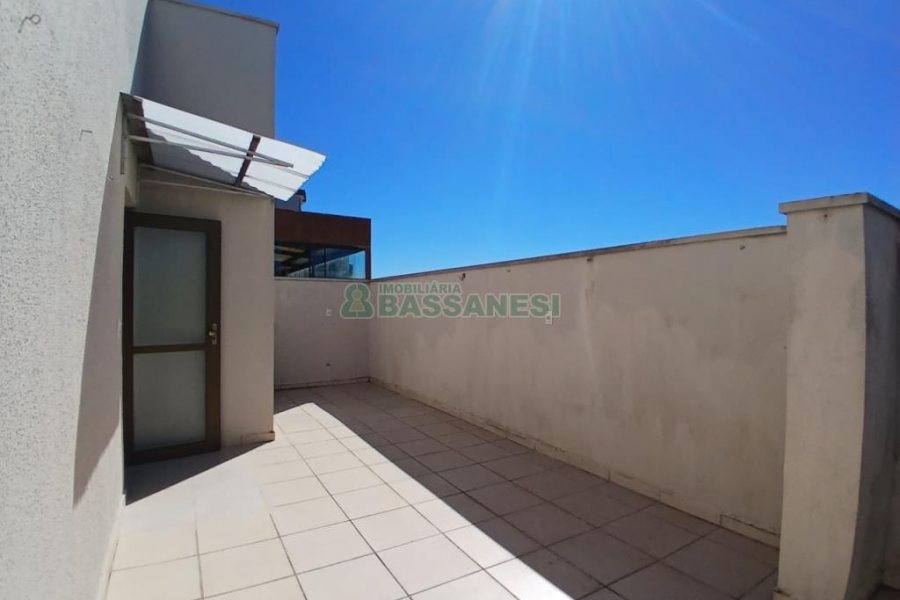 Apto Mobiliado com 63m², 1 dormitório, 1 vaga, no bairro Sagrada Família em Caxias do Sul para Alugar