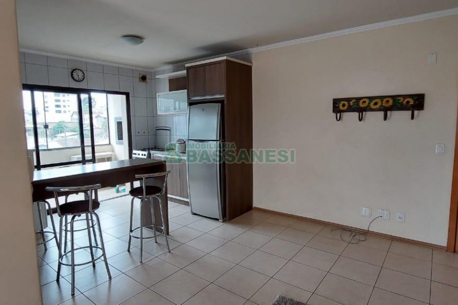 Apto Mobiliado com 63m², 1 dormitório, 1 vaga, no bairro Sagrada Família em Caxias do Sul para Comprar