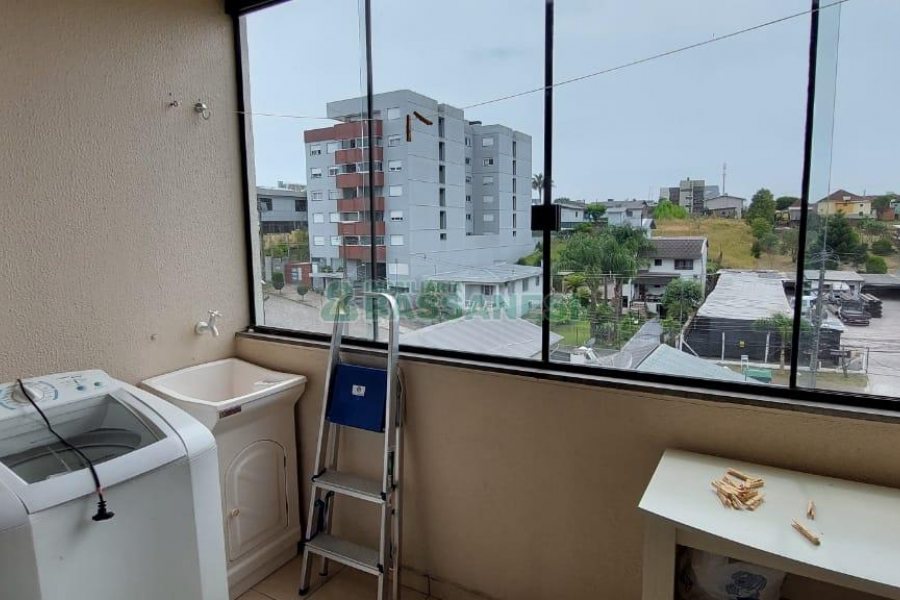 Apto Mobiliado com 63m², 1 dormitório, 1 vaga, no bairro Sagrada Família em Caxias do Sul para Comprar