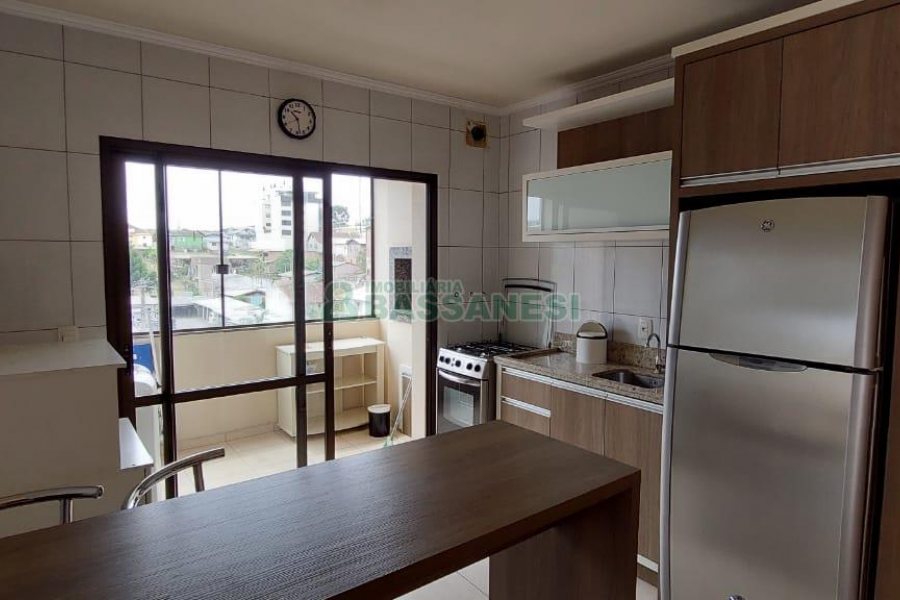 Apto Mobiliado com 63m², 1 dormitório, 1 vaga, no bairro Sagrada Família em Caxias do Sul para Comprar
