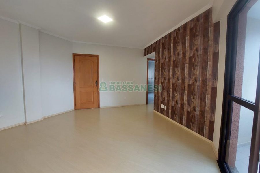 Apartamento com 97m², 2 dormitórios, 1 vaga, no bairro São Pelegrino em Caxias do Sul para Alugar