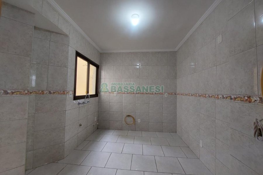 Apartamento com 97m², 2 dormitórios, 1 vaga, no bairro São Pelegrino em Caxias do Sul para Alugar