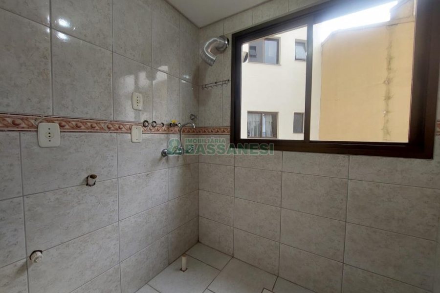 Apartamento com 97m², 2 dormitórios, 1 vaga, no bairro São Pelegrino em Caxias do Sul para Alugar