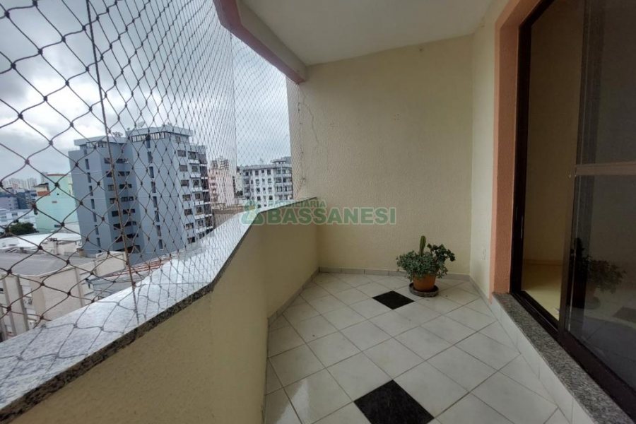 Apartamento com 97m², 2 dormitórios, 1 vaga, no bairro São Pelegrino em Caxias do Sul para Alugar