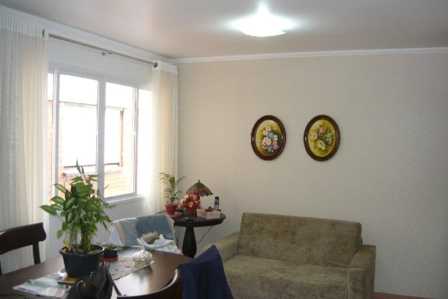 Apartamento com 52m², 2 dormitórios, no bairro Centro em Caxias do Sul para Comprar