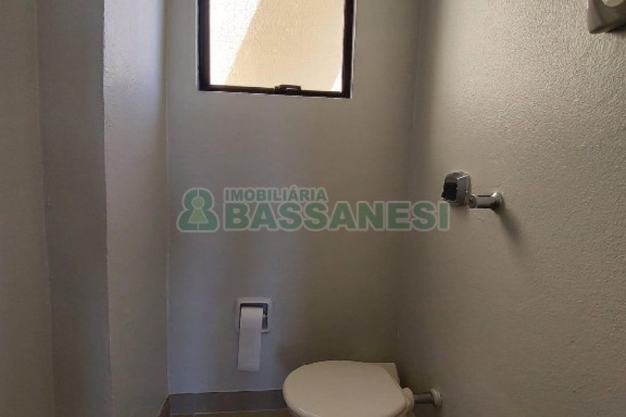 Sala com 75m², 1 vaga, no bairro Centro em Caxias do Sul para Comprar