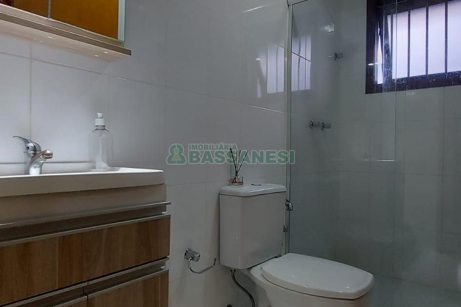 Sobrado Mobiliado com 130m², 3 dormitórios, 2 vagas, no bairro São José em Caxias do Sul para Alugar