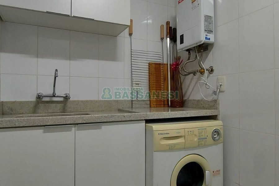 Sobrado Mobiliado com 130m², 3 dormitórios, 2 vagas, no bairro São José em Caxias do Sul para Alugar