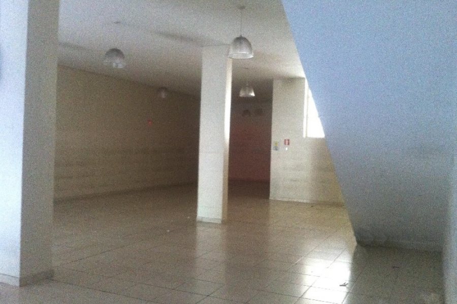 Loja com 233m², no bairro São Pelegrino em Caxias do Sul para Comprar