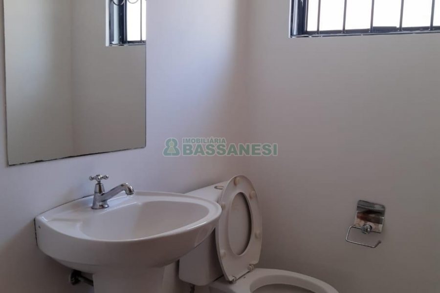 Loja com 112m², no bairro São Pelegrino em Caxias do Sul para Alugar