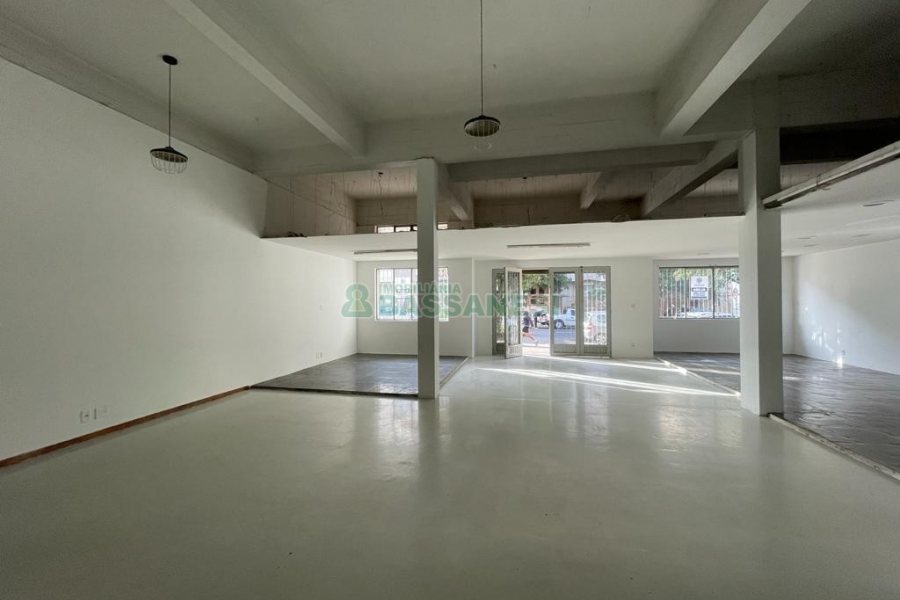 Loja com 125m², no bairro Rio Branco em Caxias do Sul para Alugar