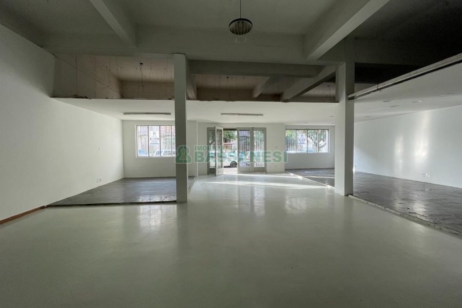 Loja com 125m², no bairro Rio Branco em Caxias do Sul para Alugar