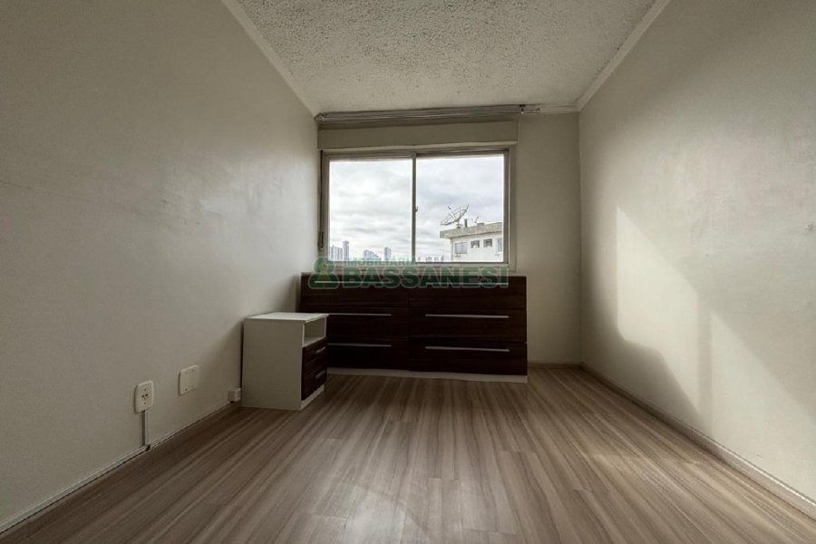 Apartamento com 82m², 2 dormitórios, 1 vaga, no bairro Santa Catarina em Caxias do Sul para Alugar