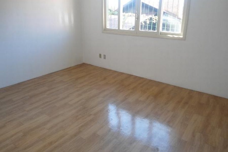 Casa com 360m², 3 dormitórios, 1 vaga, no bairro Santo Antônio em Caxias do Sul para Comprar