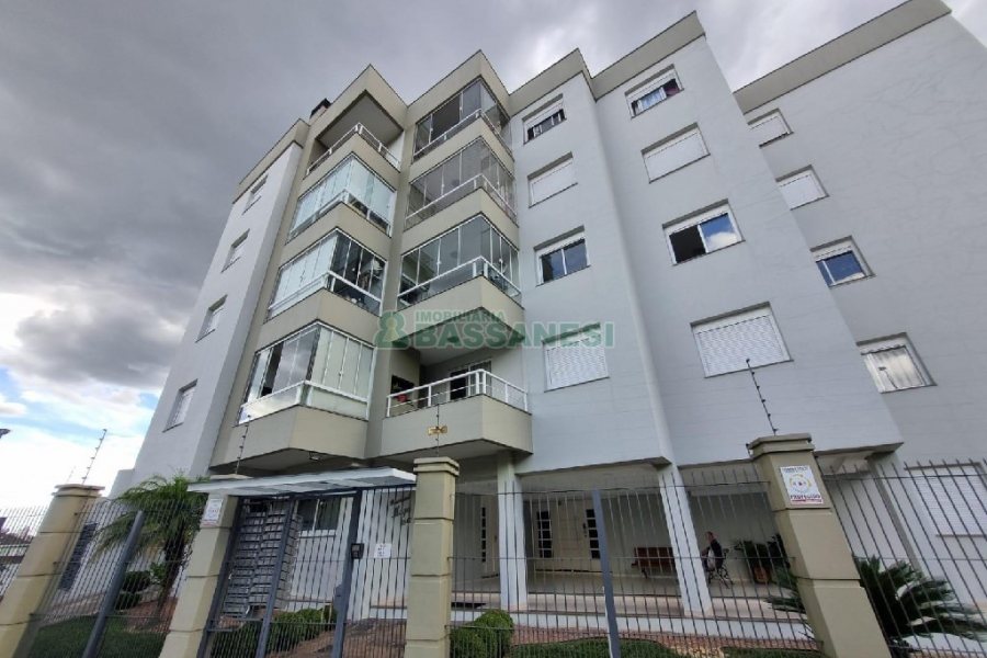 Apartamento com 75m², 2 dormitórios, 2 vagas, no bairro Santa Catarina em Caxias do Sul para Alugar