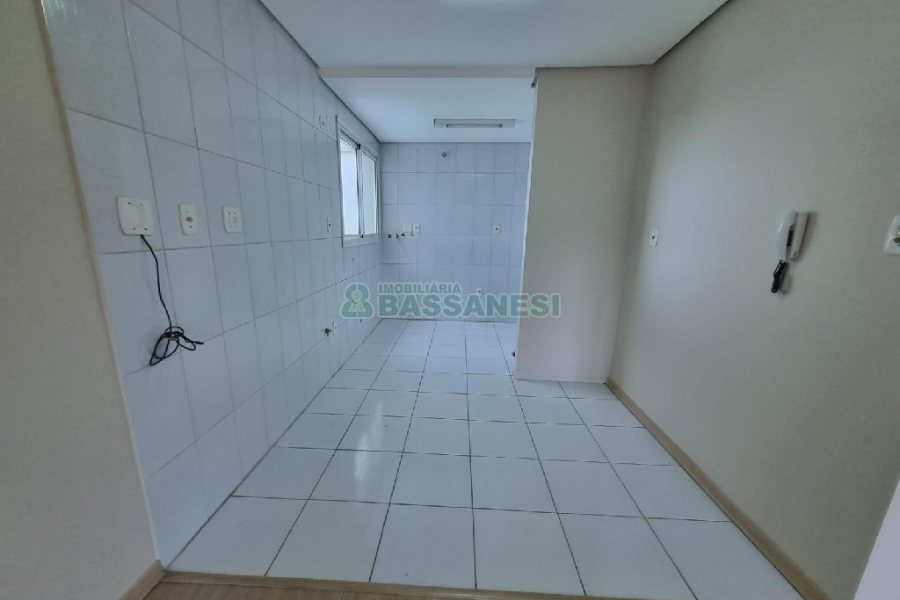 Apartamento com 75m², 2 dormitórios, 2 vagas, no bairro Santa Catarina em Caxias do Sul para Alugar