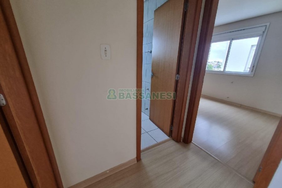 Apartamento com 75m², 2 dormitórios, 2 vagas, no bairro Santa Catarina em Caxias do Sul para Alugar