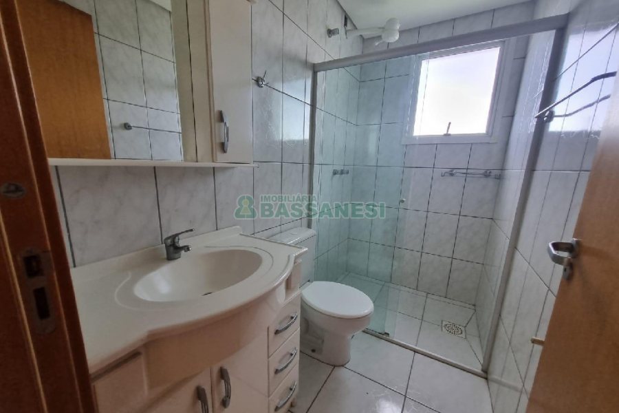 Apartamento com 75m², 2 dormitórios, 2 vagas, no bairro Santa Catarina em Caxias do Sul para Alugar